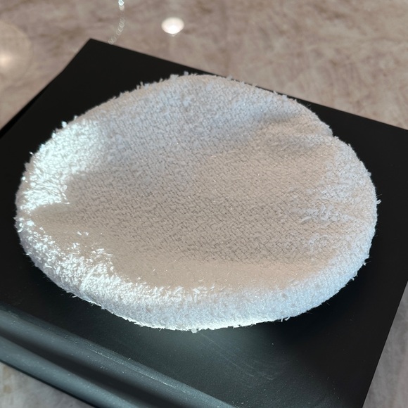 White Textured beret - Picture 1 of 4
